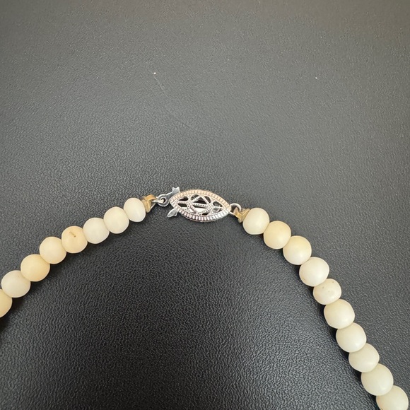Vintage Ivory Beaded Necklace - Picture 6 of 7